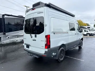 2027 Tiffin Motorhomes GH1 photo 9