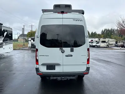 2027 Tiffin Motorhomes GH1 photo 8