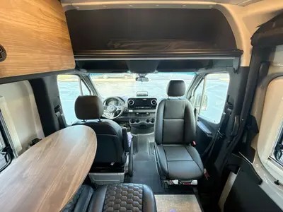 2027 Tiffin Motorhomes GH1 photo 11