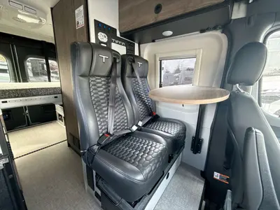 2027 Tiffin Motorhomes GH1 photo 31