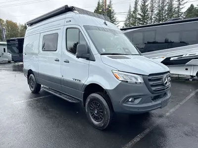 2027 Tiffin Motorhomes GH1 photo 3