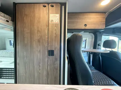 2027 Tiffin Motorhomes GH1 photo 17