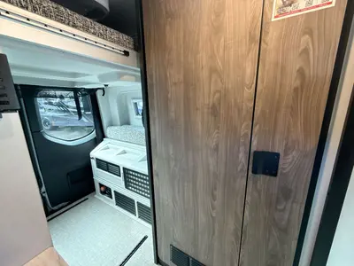 2027 Tiffin Motorhomes GH1 photo 16