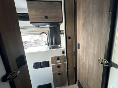 2027 Tiffin Motorhomes GH1 photo 37