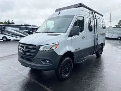 2027 Tiffin Motorhomes GH1 photo 5