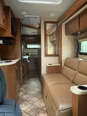 2014 THOR MOTOR COACH SIESTA photo 6