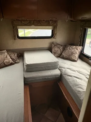 2014 THOR MOTOR COACH SIESTA photo 10