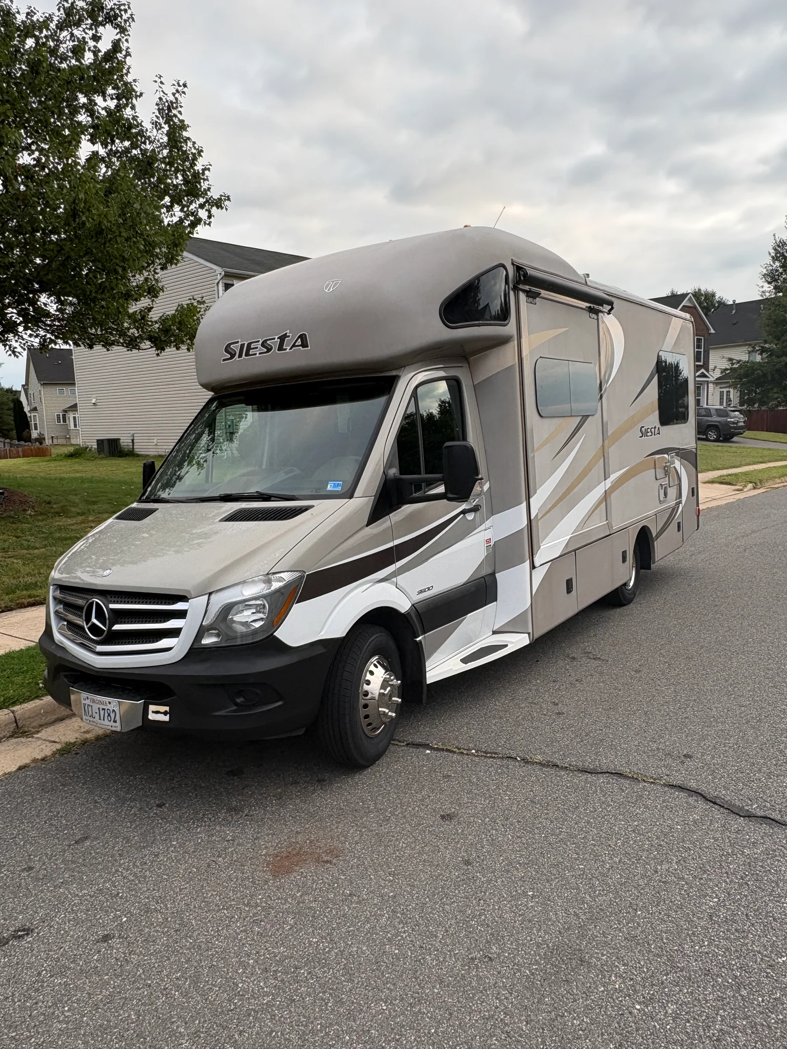 2014 THOR MOTOR COACH SIESTA exterior
