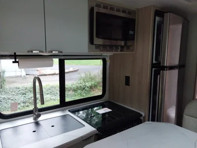 2024 WINNEBAGO MICRO MINNIE photo 6