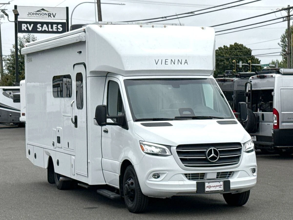 2027 Renegade Vienna exterior
