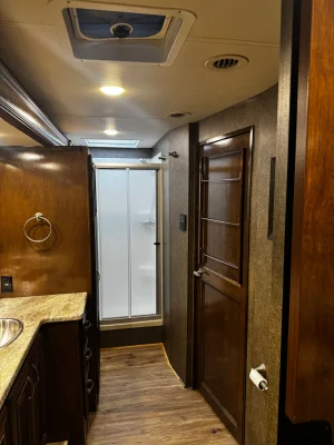 2018 THOR MOTOR COACH CHALLENGER photo 22