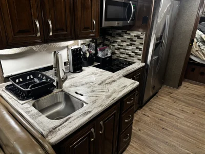 2018 THOR MOTOR COACH CHALLENGER photo 28