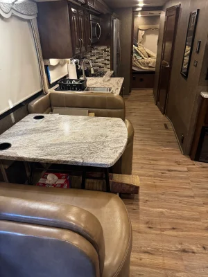 2018 THOR MOTOR COACH CHALLENGER photo 26