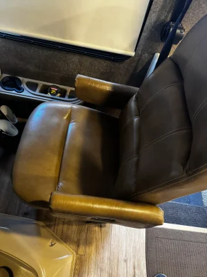2018 THOR MOTOR COACH CHALLENGER photo 31