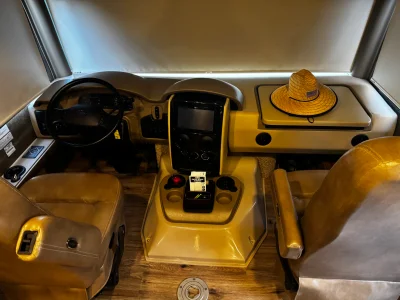 2018 THOR MOTOR COACH CHALLENGER photo 12