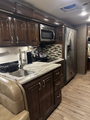 2018 THOR MOTOR COACH CHALLENGER photo 21