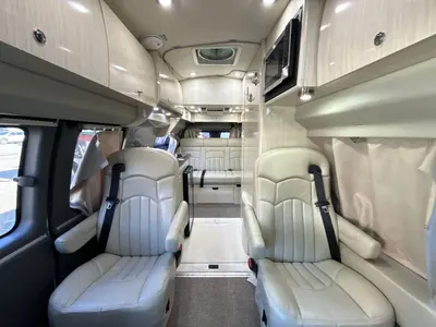 2012 Airstream Avenue photo 36