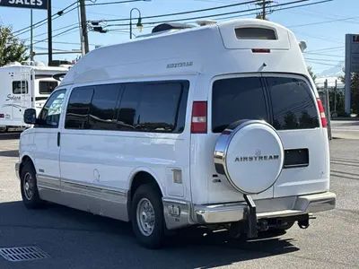 2012 Airstream Avenue photo 7