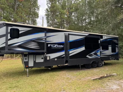 2017 KEYSTONE FUZION photo 3