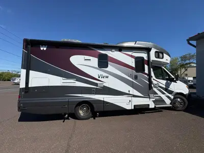 2013 Winnebago View photo 11