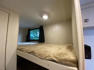 2017 Winnebago Micro Minnie photo 22