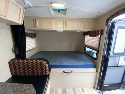 2017 Winnebago Micro Minnie photo 29