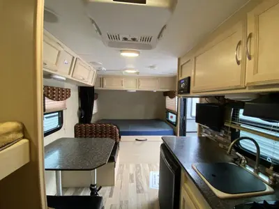 2017 Winnebago Micro Minnie photo 27