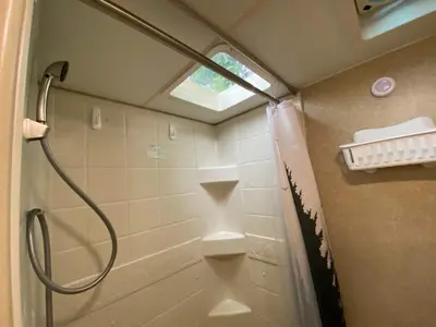 2017 Winnebago Micro Minnie photo 25