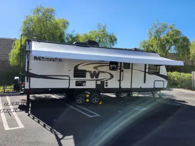 2017 WINNEBAGO MINNIE photo 2