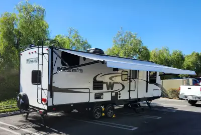 Used 2017 Winnebago Minnie 2455BHS