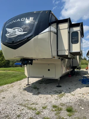 2022 JAYCO PINNACLE photo 2