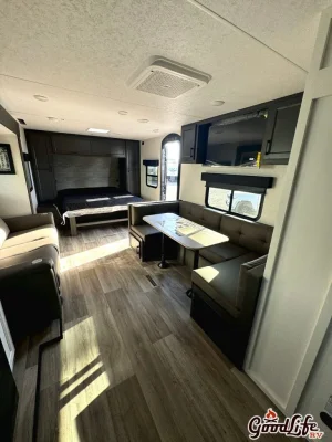 2025 VENTURE RV STRATUS photo 2