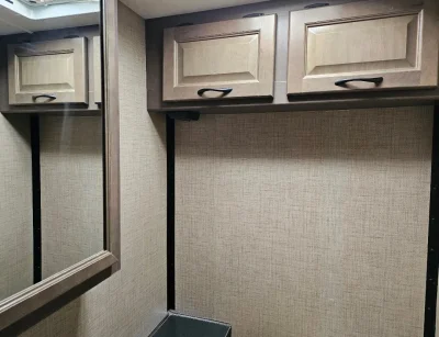 2019 THOR MOTOR COACH FOUR WINDS MAJESTIC photo 13