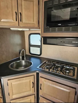 2019 THOR MOTOR COACH FOUR WINDS MAJESTIC photo 10