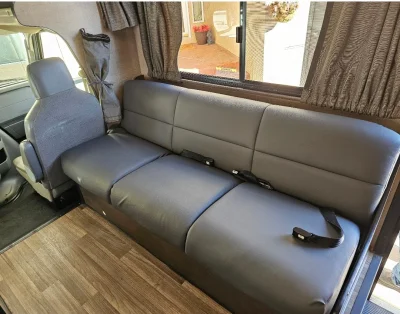 2019 THOR MOTOR COACH FOUR WINDS MAJESTIC photo 17