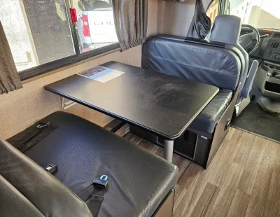 2019 THOR MOTOR COACH FOUR WINDS MAJESTIC photo 16