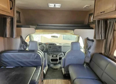 2019 THOR MOTOR COACH FOUR WINDS MAJESTIC photo 19