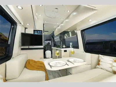 2023 Pleasure Way Plateau photo 3