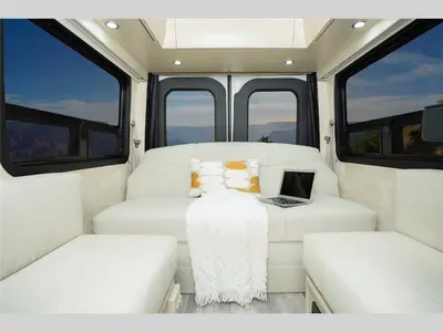 2023 Pleasure Way Plateau photo 4