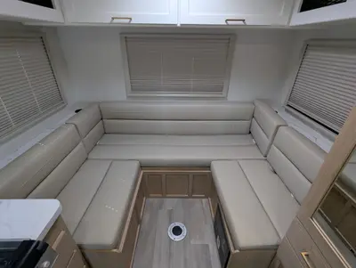 2027 Thor Motor Coach Four Winds photo 21