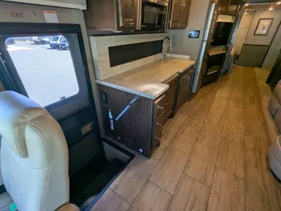 2019 Tiffin Motorhomes Open Road Allegro photo 16