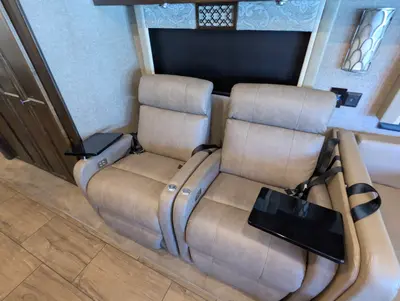 2019 Tiffin Motorhomes Open Road Allegro photo 26
