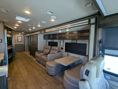 2019 Tiffin Motorhomes Open Road Allegro photo 12