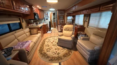 2008 NEWMAR KOUNTRY STAR photo 9