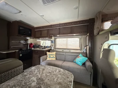 2018 THOR MOTOR COACH FREEDOM ELITE photo 15
