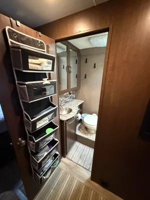 2018 THOR MOTOR COACH FREEDOM ELITE photo 24