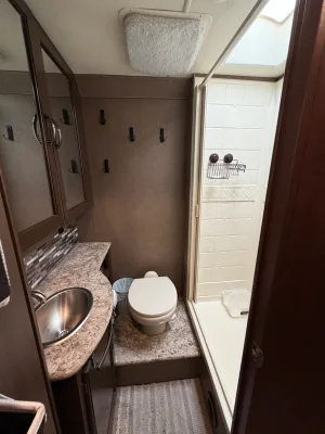 2018 THOR MOTOR COACH FREEDOM ELITE photo 25