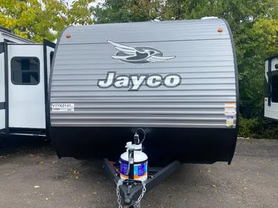 2027 Jayco Jay Flight photo 2