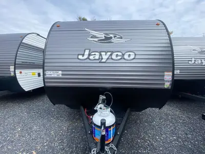 2027 Jayco Jay Flight photo 2
