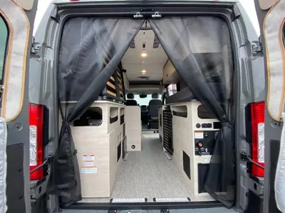 2027 Winnebago Solis Pocket photo 34